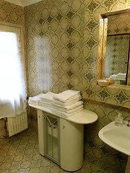 Alari Hotell